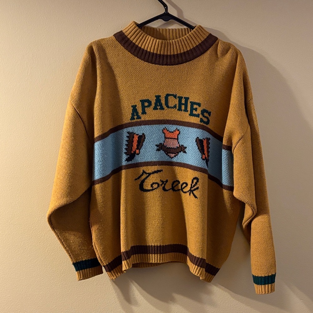 GAP Star Vintage Mustard Crewneck Sweater